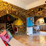 Apartamento La Bouganville - Rustico Con Giardino By Interhome *