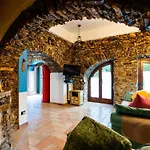 La Bouganville - Rustico Con Giardino By Interhome