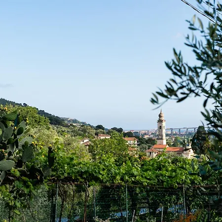 شقة La Bouganville - Rustico Con Giardino By Interhome *