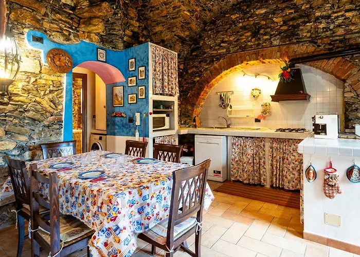 Daire La Bouganville - Rustico Con Giardino By Interhome